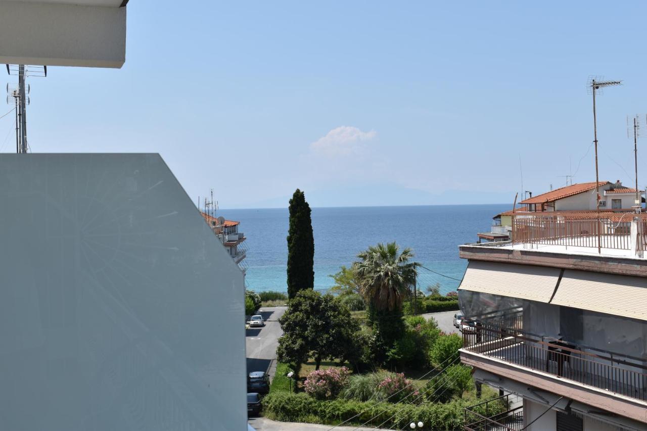 Sea View Luxury Apartment In Nea Kallikratia. Nea Kallikrateia Экстерьер фото