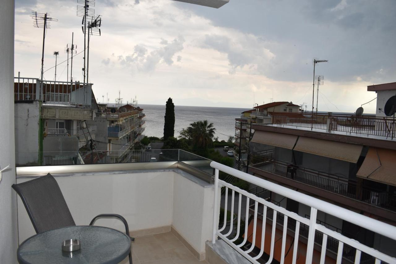 Sea View Luxury Apartment In Nea Kallikratia. Nea Kallikrateia Экстерьер фото