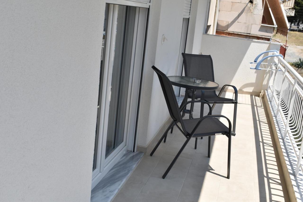 Sea View Luxury Apartment In Nea Kallikratia. Nea Kallikrateia Экстерьер фото