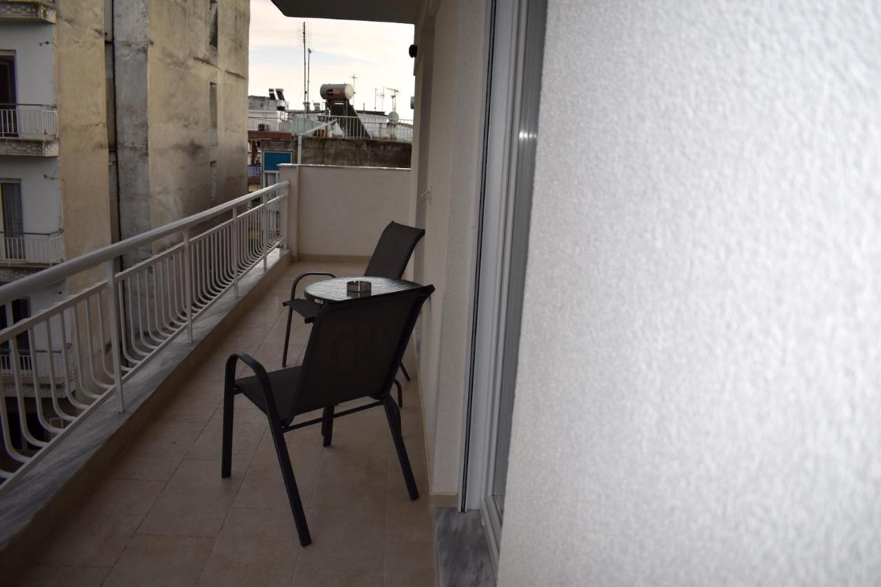 Sea View Luxury Apartment In Nea Kallikratia. Nea Kallikrateia Экстерьер фото
