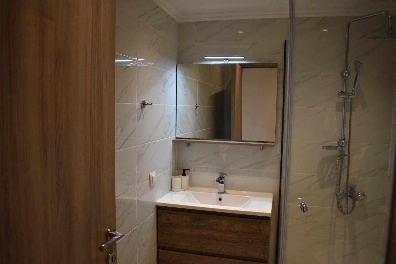 Sea View Luxury Apartment In Nea Kallikratia. Nea Kallikrateia Экстерьер фото